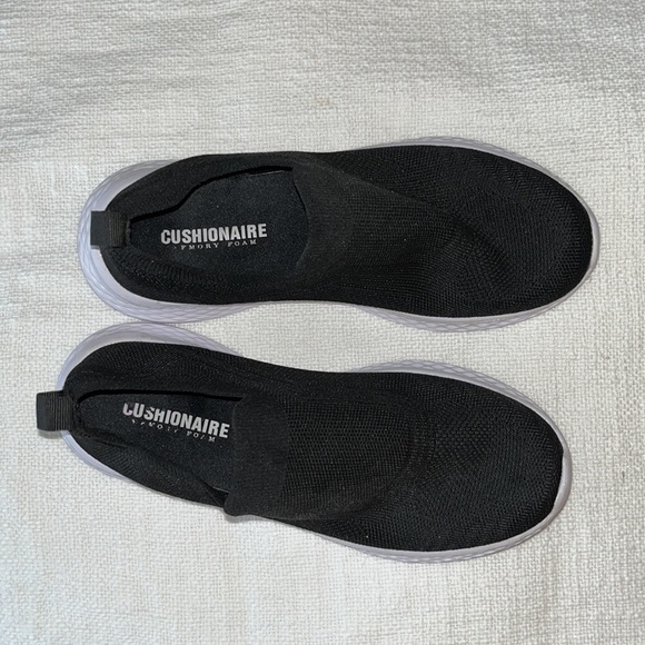Cushionaire memory foam black sneakers - 8.5 - Picture 7 of 7